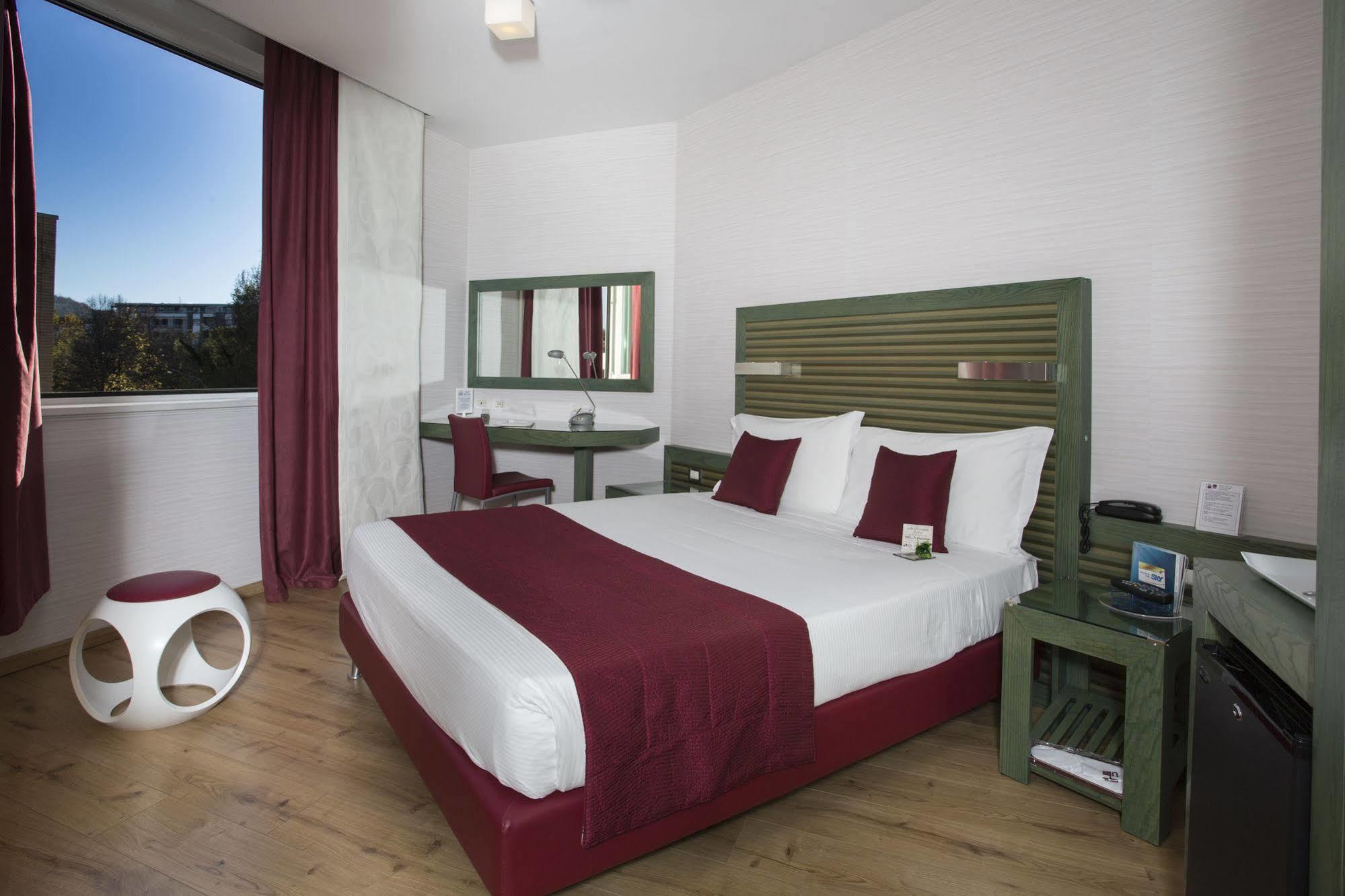 Best Western Ivrea Crystal Palace Banchette D'Ivrea Exterior foto