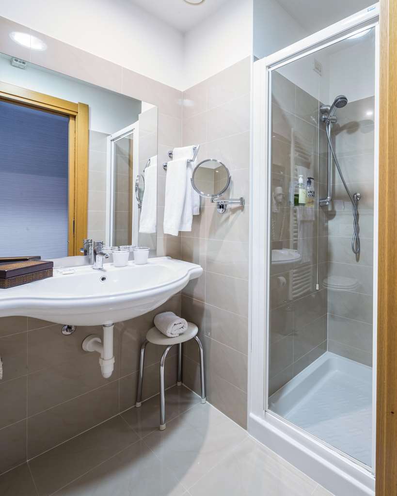 Best Western Ivrea Crystal Palace Banchette D'Ivrea Quarto foto