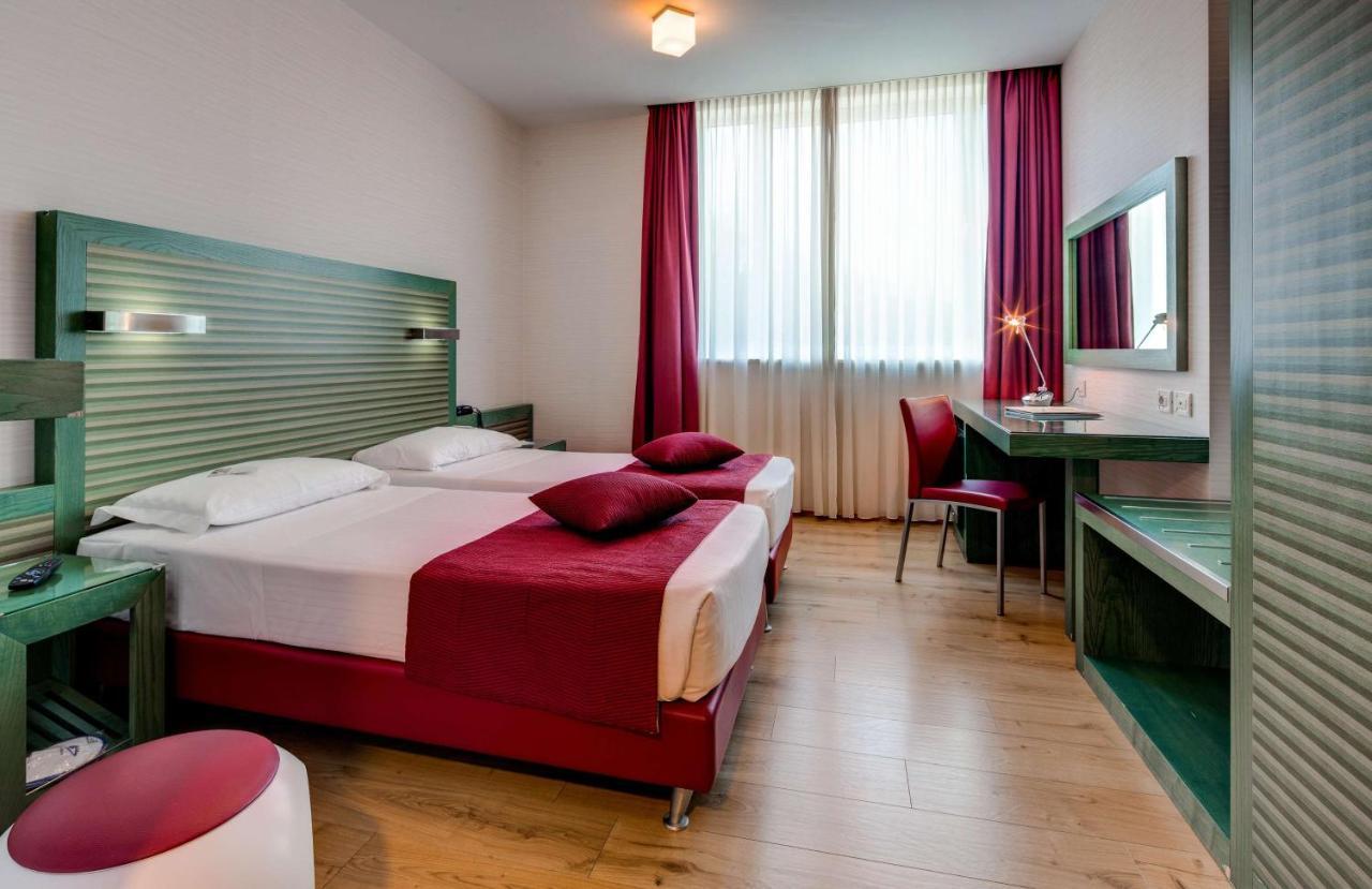 Best Western Ivrea Crystal Palace Banchette D'Ivrea Exterior foto