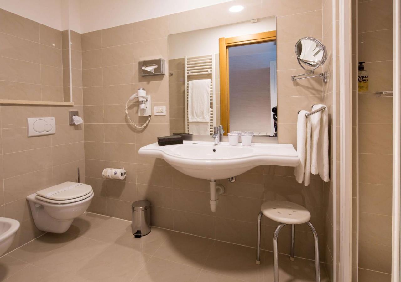 Best Western Ivrea Crystal Palace Banchette D'Ivrea Exterior foto